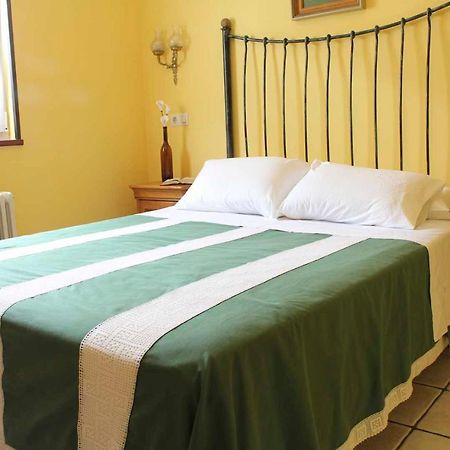Apartamentos Casa Germana Тапия-де-Касарьего Экстерьер фото