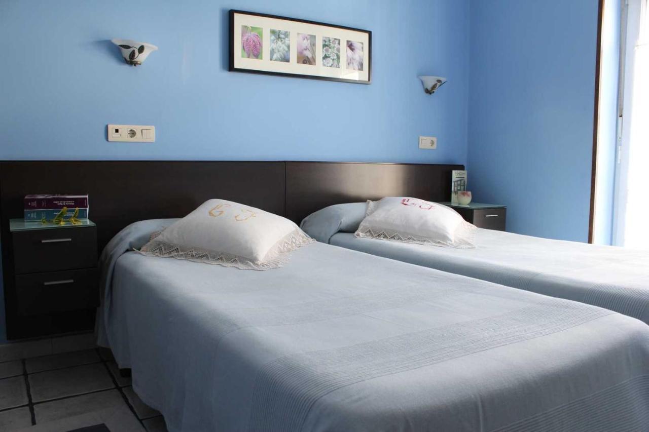 Apartamentos Casa Germana Тапия-де-Касарьего Экстерьер фото