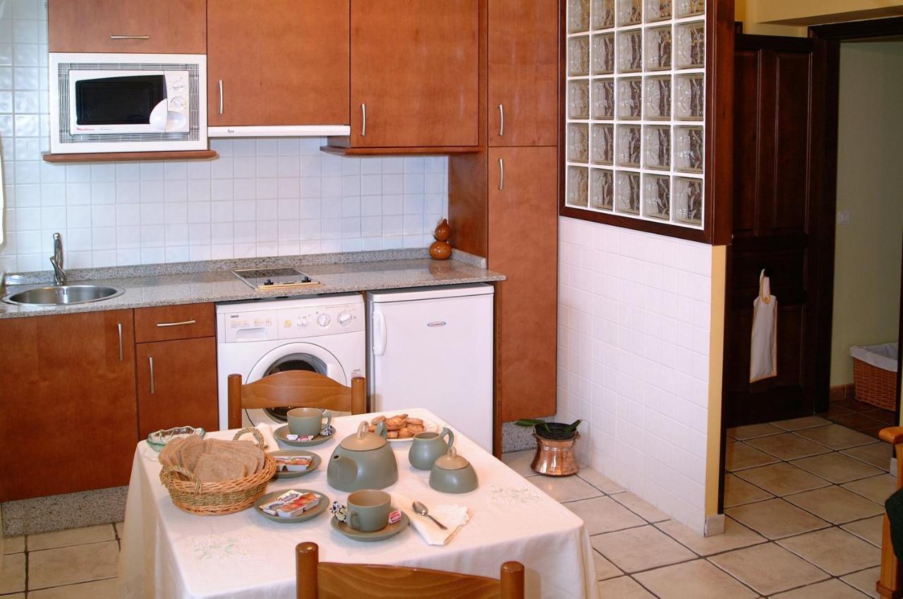 Apartamentos Casa Germana Тапия-де-Касарьего Экстерьер фото